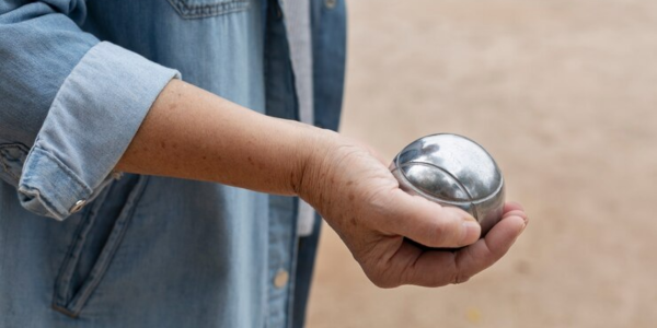 Gyroscopic Hand Therapy Device for Physical Therapy